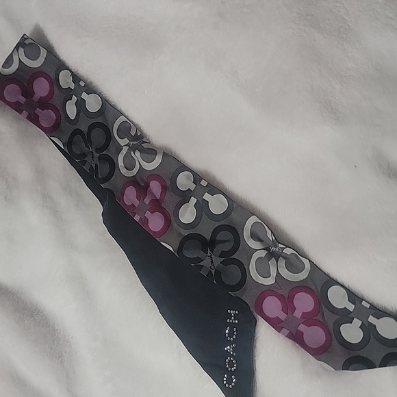 Coach Bag Scarf *callout* - Picture 4 of 7